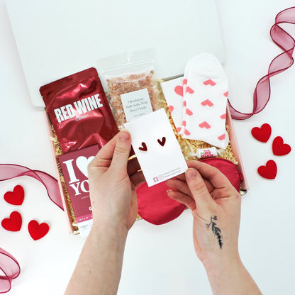 Valentine Day Presents for Her – a beautifully curated pampering gift set for love and romance