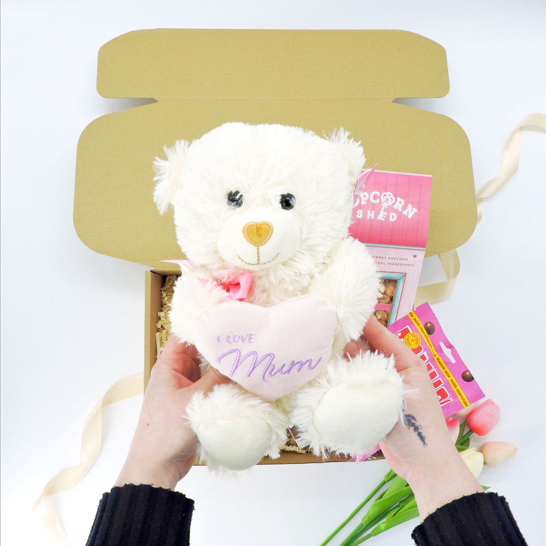 Hugs &amp; Treats for Mum gift box – special gifts for Mother&